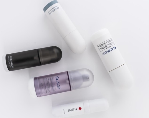BEAUTY PACKING 30 ml Luftlose Pumpflaschen mit Siebdruck und Schraubverschluss in großen Mengen