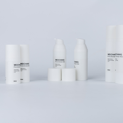 PP-Material Luftlose Lotionspumpe Flasche für Körperlotion 15ML 30ML 50ML Weiß rund 0,25ML