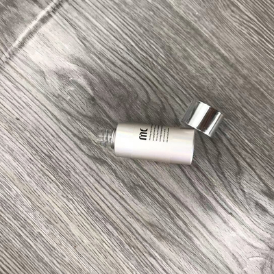 Verpackung für Hautpflege 15 ml PET-Wasserflasche mit 0,25 ml Abflussfrequenz und kostenloser Probe